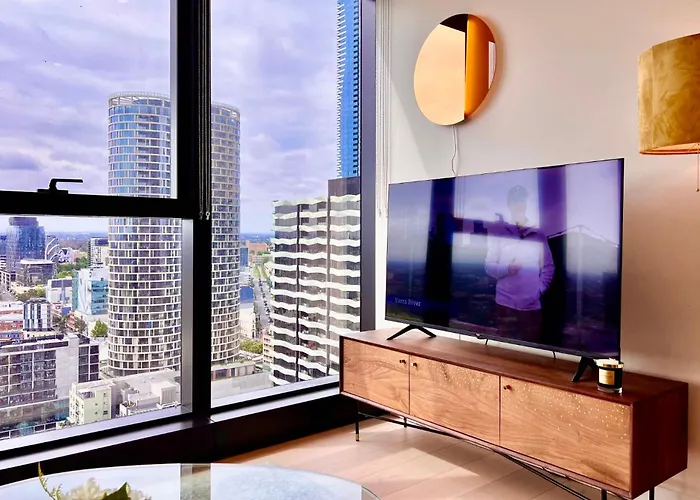Highrise View 1King1Queen 2Baths