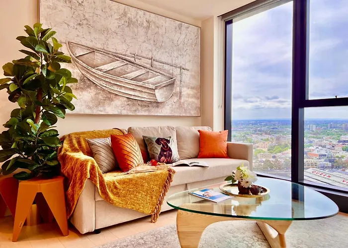 Highrise View 1King1Queen 2Baths