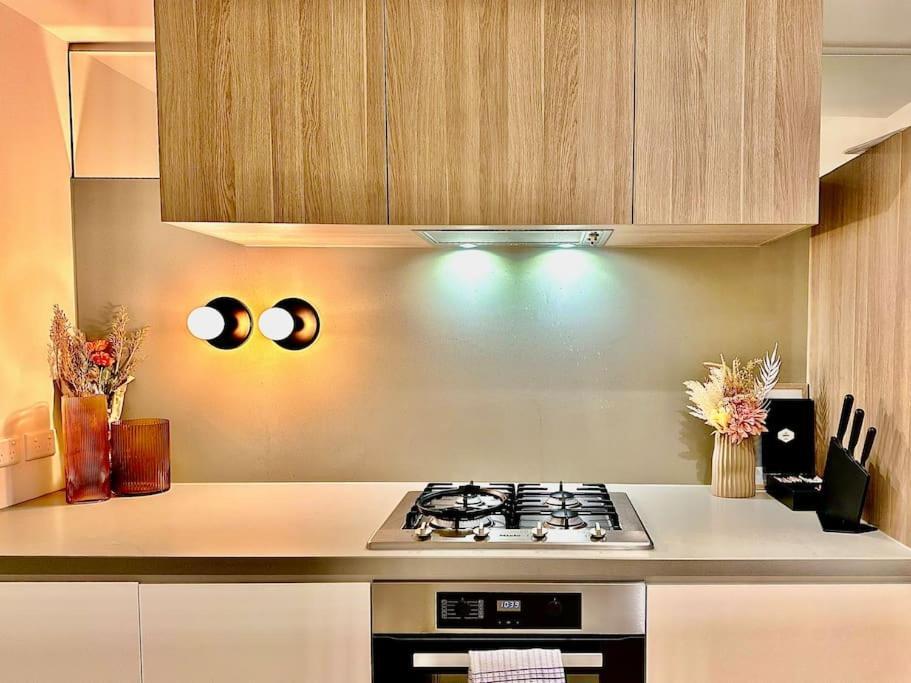 Highrise View 1king1queen 2baths Apartment *