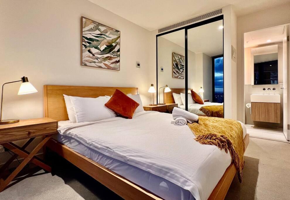Highrise View 1king1queen 2baths Apartment Melbourne