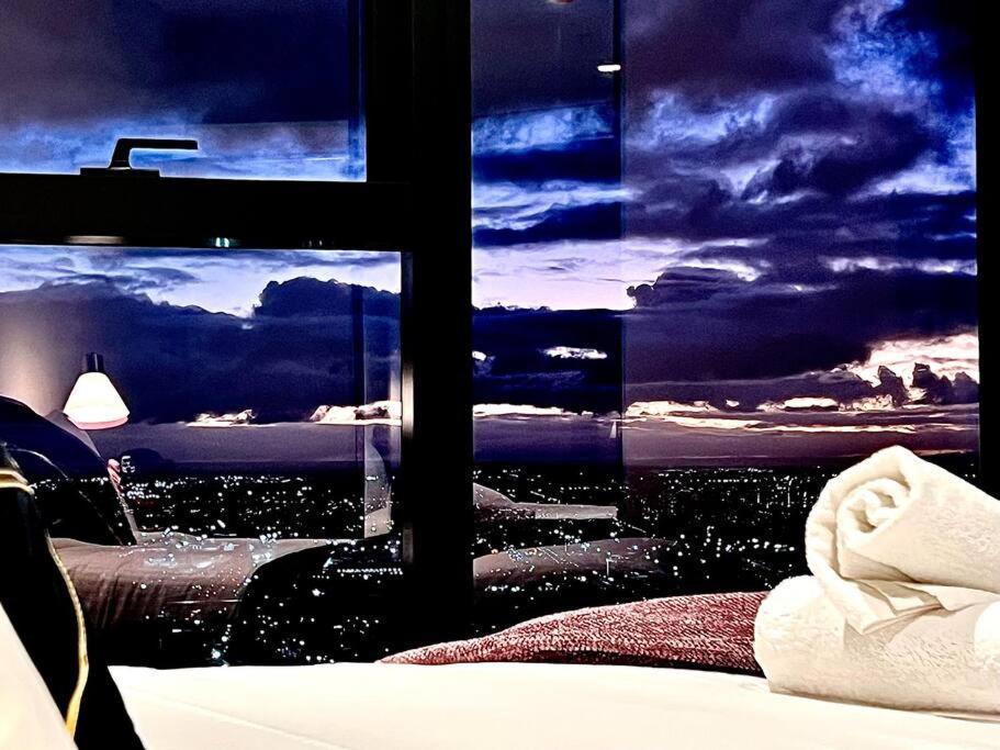 Apartment Highrise View 1king1queen 2baths *